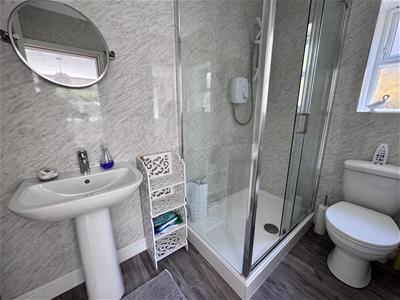 Ensuite Shower Room/WC